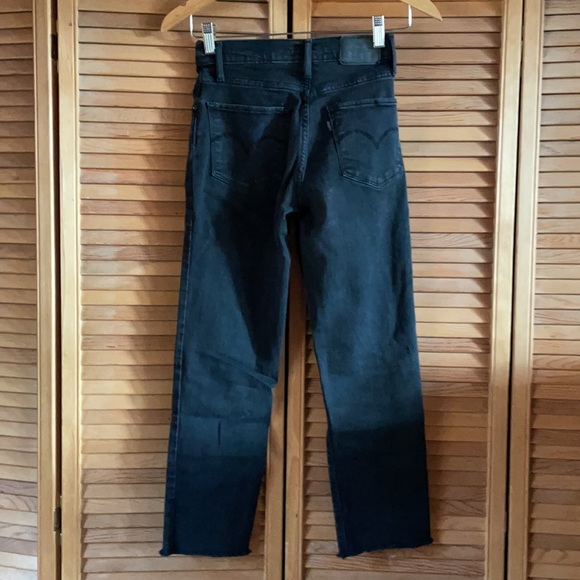Black cropped high rise straight jeans - Picture 2 of 3